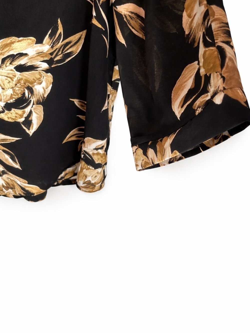 Plus Size 18/20W Black Floral Blouse Gold Beige Flowy Button Front Top - Picture 5 of 11